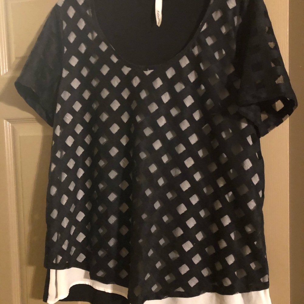 Short sleeve blouse